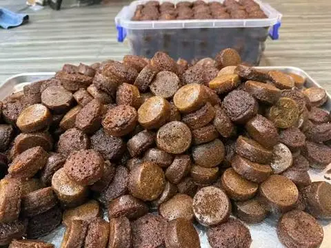 Hình ảnh Bánh bò thốt nốt nướng 5 bánh mini 