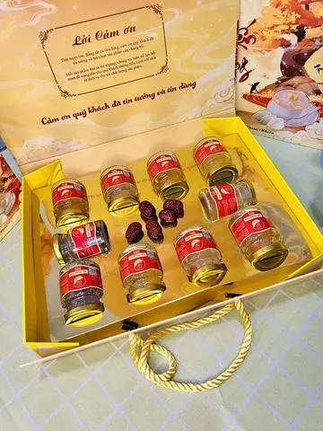 Hình ảnh Set quà cao cấp 10 Yến tươi chưng nóng 75ml