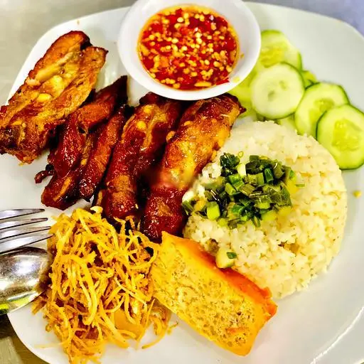 Hình ảnh Cơm tấm sườn bì chả - canh