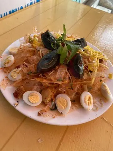 Hình ảnh Bánh tráng trộn trứng bắc thảo