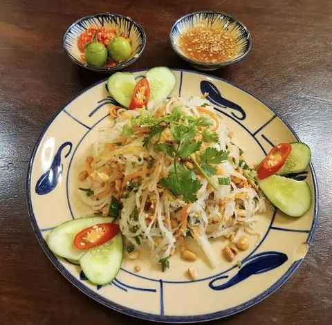 Hình ảnh Nộm su hào chay
