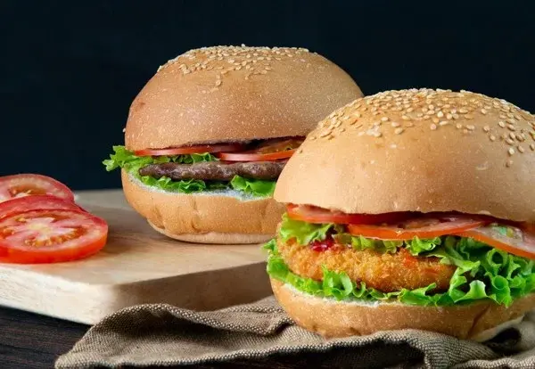 Hình ảnh Hamburger Bò - Thịt xông khói