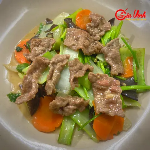 Hình ảnh Cơm bò xào rau + canh rong biển