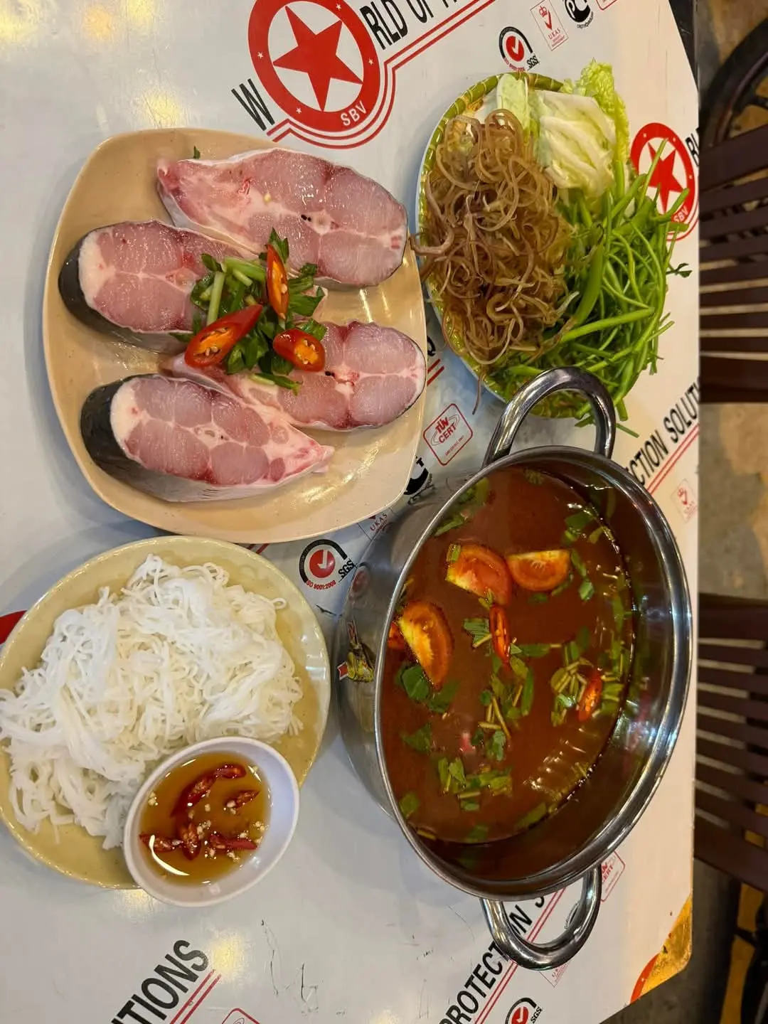 Hình ảnh Lẩu Cá Hú 169k