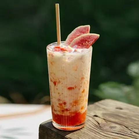 Hình ảnh Sữa Chua Lắc Ổi Hồng (M)