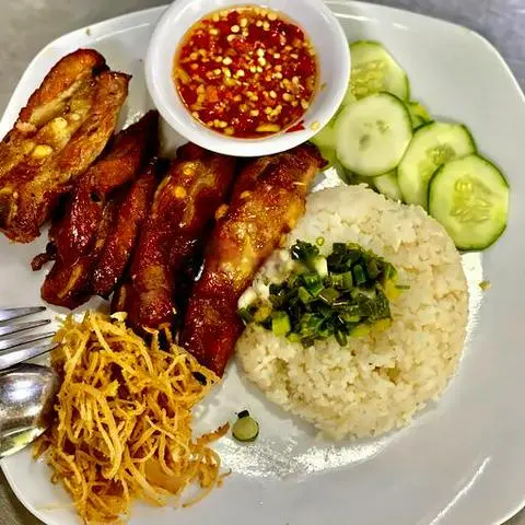 Hình ảnh Cơm tấm sườn bì - canh