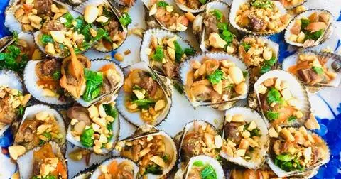 Hình ảnh Sò lông nướng tiêu xanh