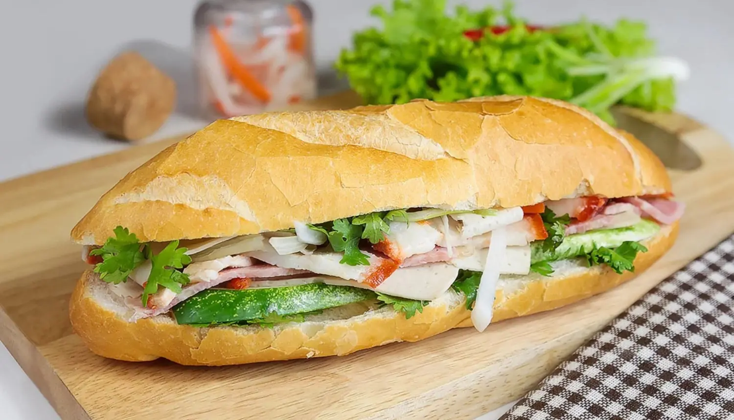 Hình ảnh Bánh Mì Truyền Thống