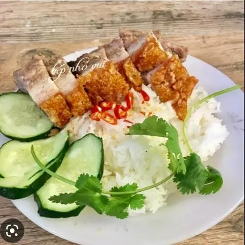 Hình ảnh Xôi Heo Quay-Ốp La-Chả Lụa