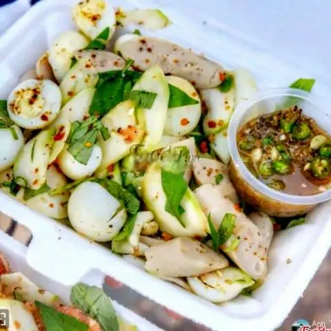 Hình ảnh Chả bò trộn cóc xoài + phồng tôm
