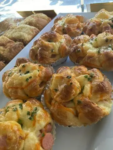 Hình ảnh bánh mì xúc xích phô mai