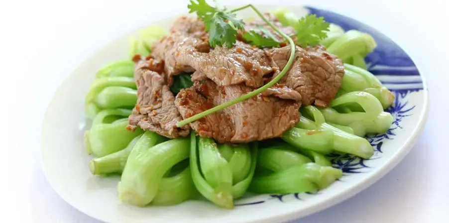 Hình ảnh Cơm bò xào cải thìa
