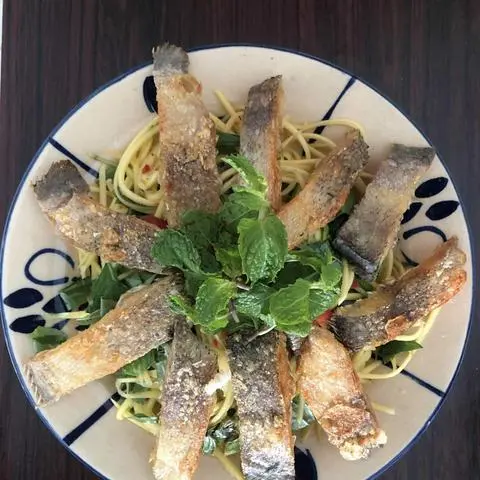 Hình ảnh Gỏi xoài khô sặc 
