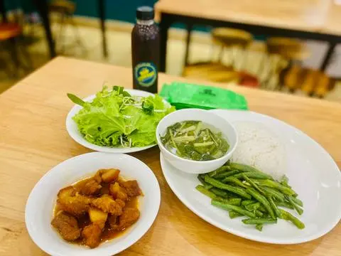 Hình ảnh Cơm thịt kho tiêu