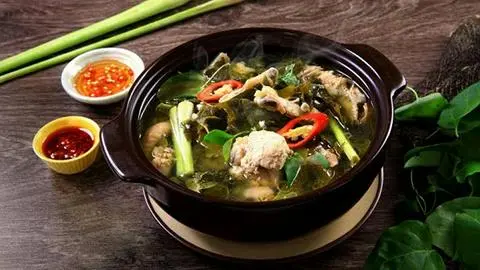 Hình ảnh Canh gà lá giang