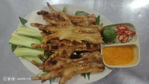 Hình ảnh Chân Gà Nướng Lớn - Phần