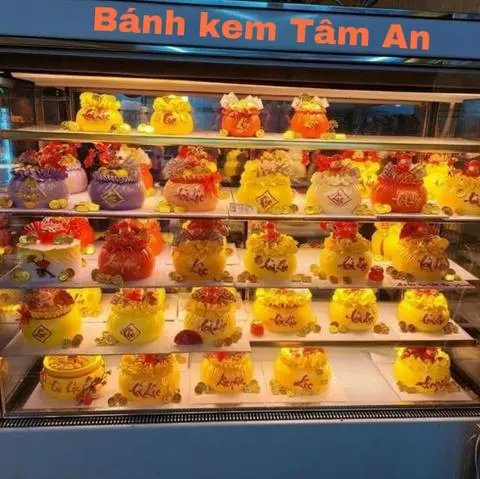 Hình ảnh Bánh kem túi tiền 
