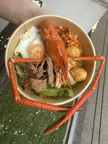 Hình ảnh Mì trộn Tôm càng sốt thái