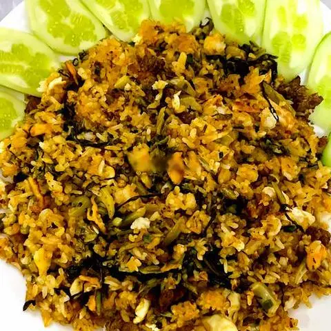 Hình ảnh Cơm rang dưa bò + trứng opla