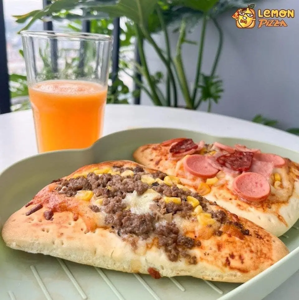Hình ảnh Pizza Tam giác Hải Sản Phô Mai