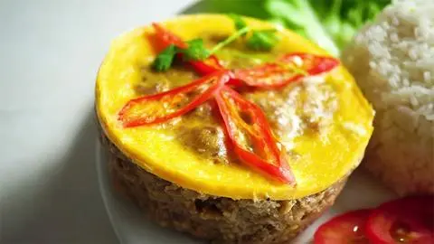 Hình ảnh Cơm mắm chưng thịt bằm trứng muối 