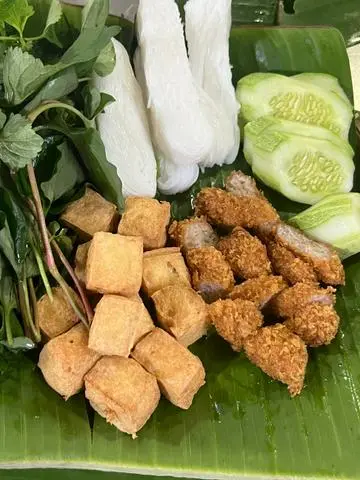 Hình ảnh Bún Đậu Nem Chua Rán 