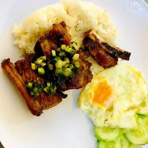 Hình ảnh Cơm tấm sườn chéo ôp la - canh