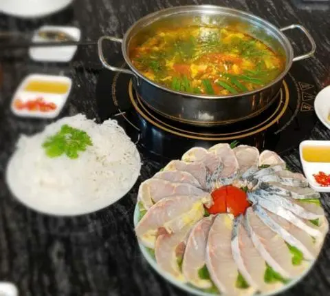 Hình ảnh Lẩu Cá Tầm Nấu Riêu