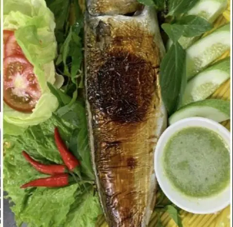 Hình ảnh Cá saba - 2 cơm lam - rau ăn kèm - nước chấm