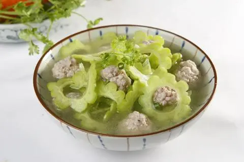 Hình ảnh Canh khổ qua cá thác lác - Lớn