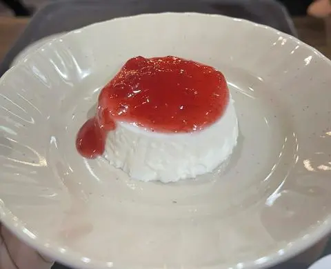 Hình ảnh Panna cotta dâu