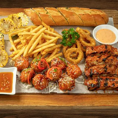 Hình ảnh Family Platter
