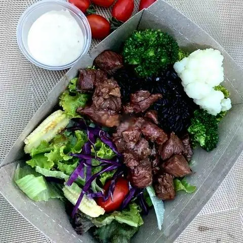 Hình ảnh Salad Bò Lúc Lắc