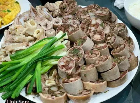 Hình ảnh PHẦN LÒNG ĐẠI GIA ĐÌNH