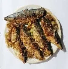 Hình ảnh Cơm Cá Nục Chiên Giòn