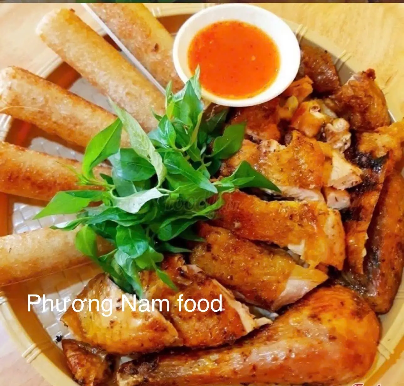 Hình ảnh Gà nướng sốt ngũ vị + 1 cây cơm lam