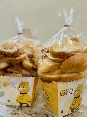 Hình ảnh  Bánh mì sấy bơ đường béo ngậy thơm 