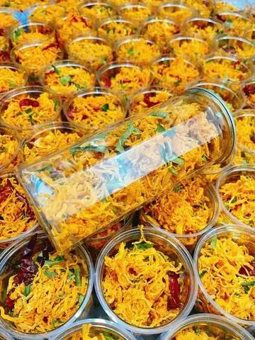 Hình ảnh khô gà  lá chanh  hư 300gr