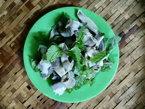 Hình ảnh Lòng luộc thập cẩm
