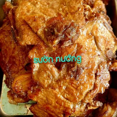 Hình ảnh Cơm sườn trứng kho