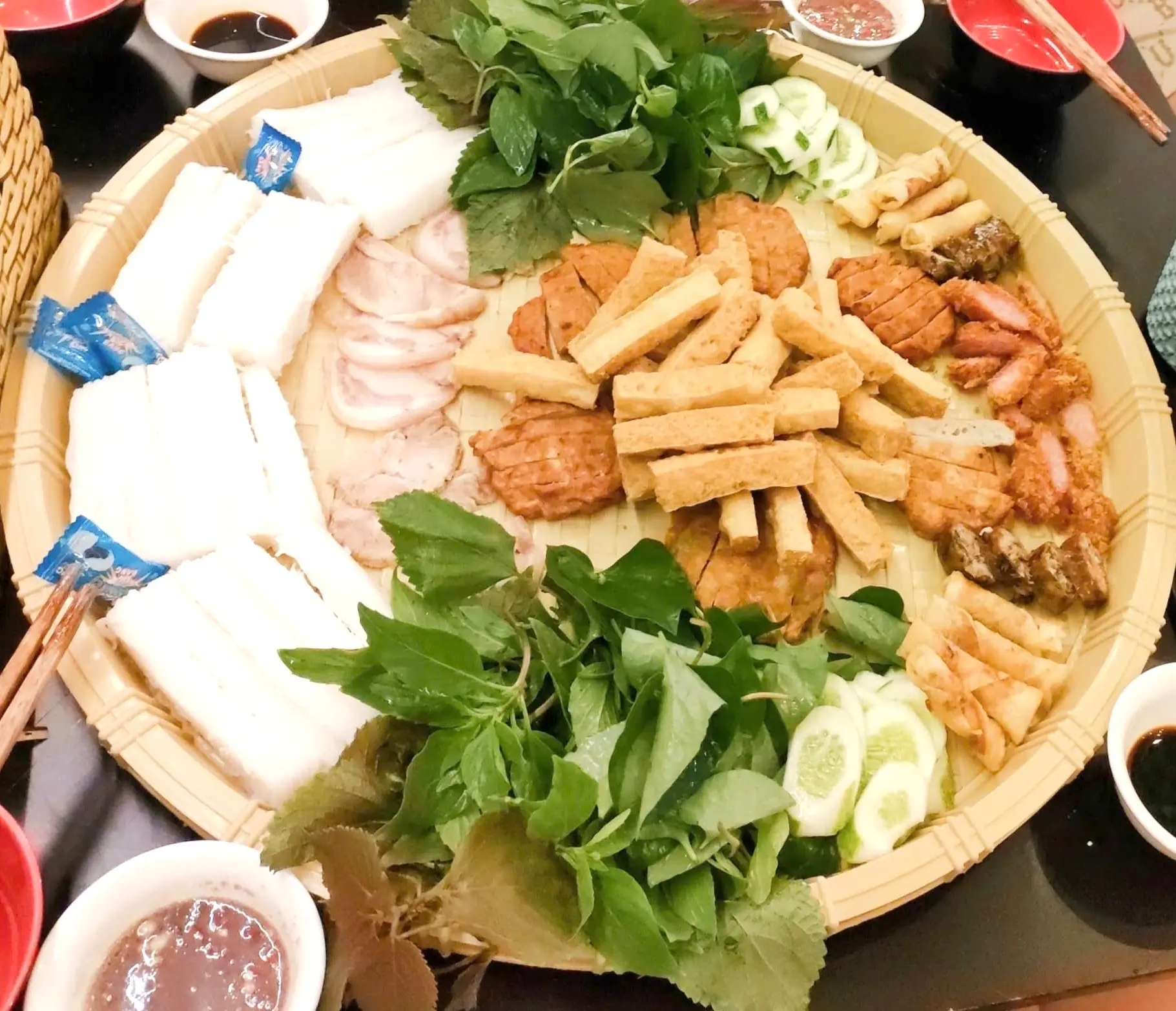 Hình ảnh Bún Đậu Combo 4 Người ăn  + Bánh tráng