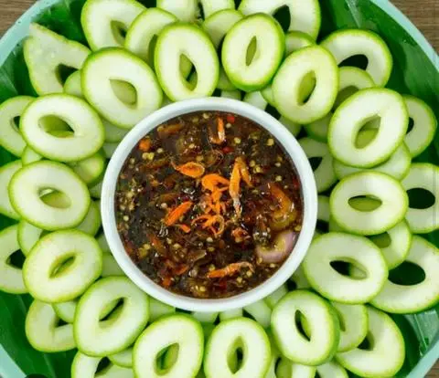 Hình ảnh Khay XOÀI BAO TỬ  Kèm Nước Chấm Thần Thánh
