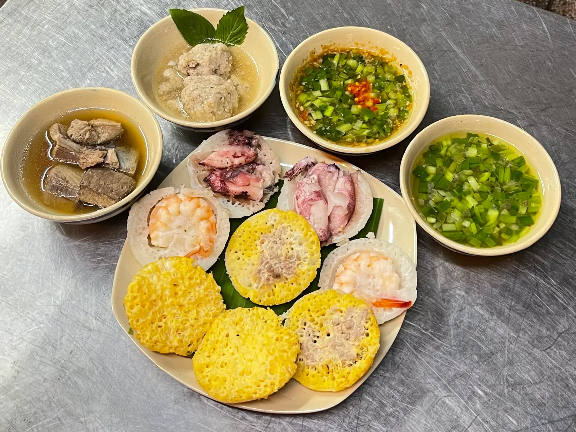 Hình ảnh Bánh căn Thập cẩm