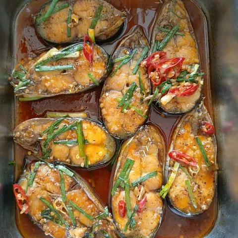 Hình ảnh CƠM VP CÁ BASA KHO TỘ