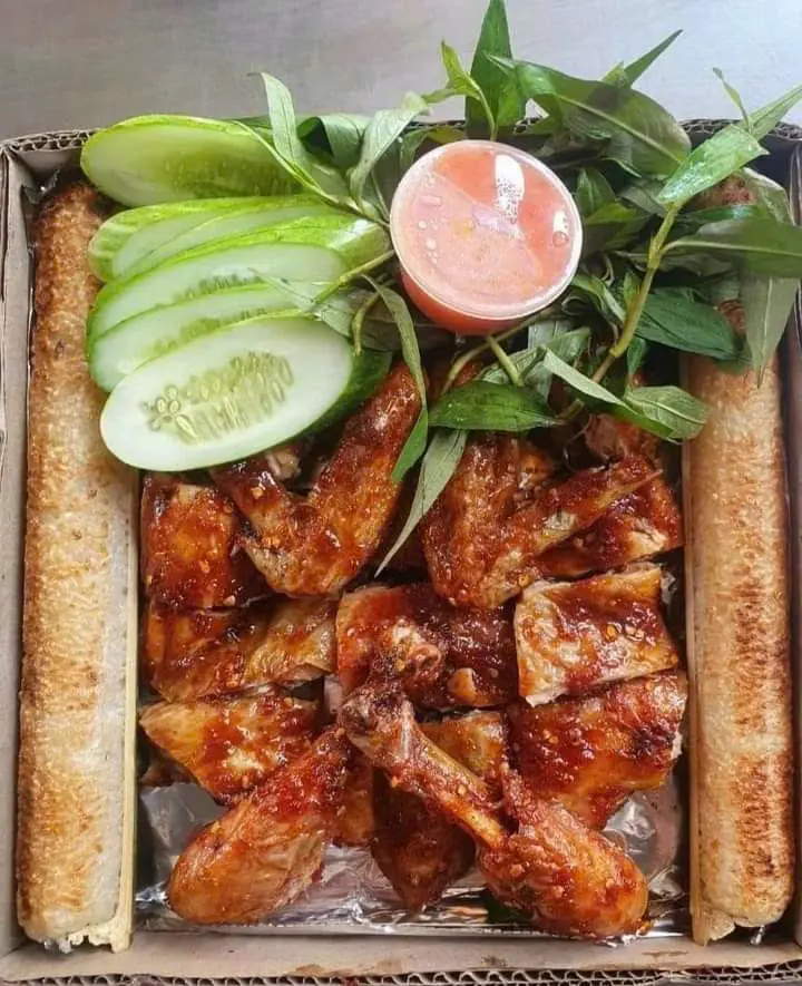 Hình ảnh COM BO 1 Gà Ta Nướng + 2 cơm lam