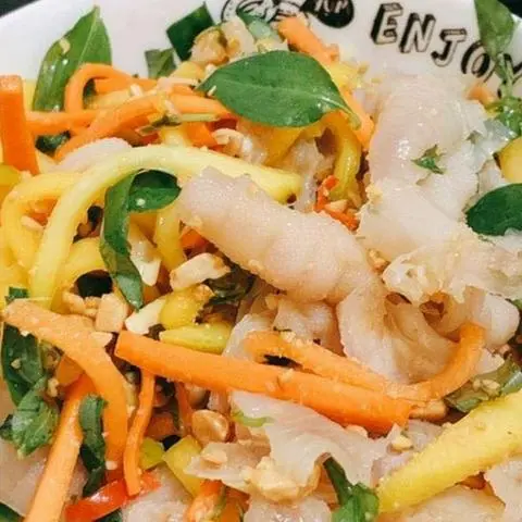 Hình ảnh Gỏi đu đủ Thái Lan chân gà