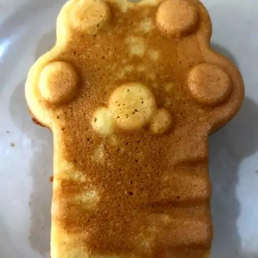 Hình ảnh BÁNH TAY HỔ NHÂN ( PHÔ MAI + XÚC XÍCH )