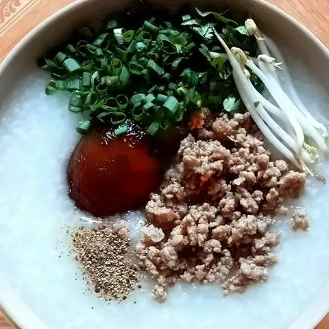 Hình ảnh Cháo Thịt Bằm  + Trứng Bắc Thảo 
