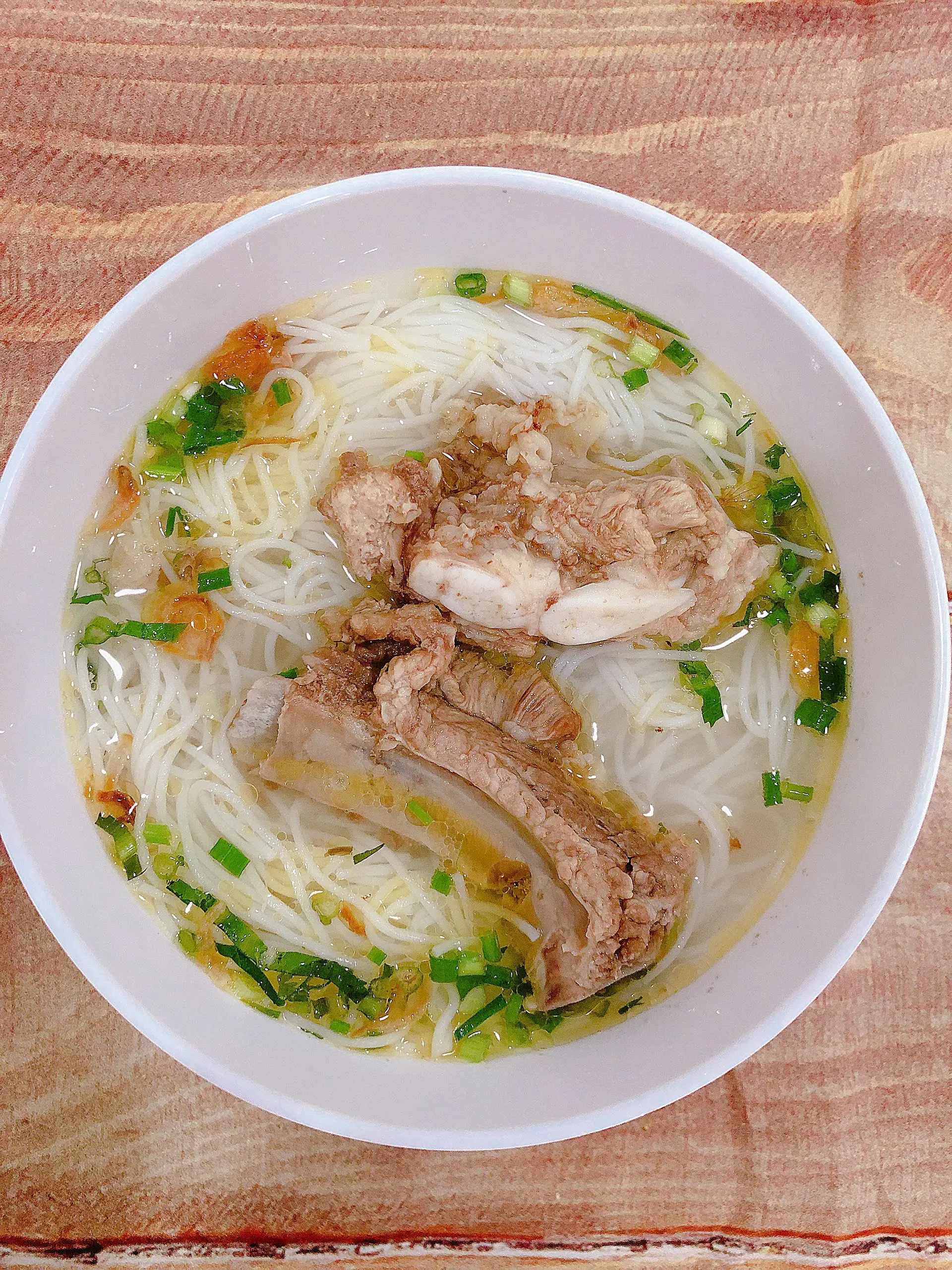 Hình ảnh Mì Gói Sườn Mọc