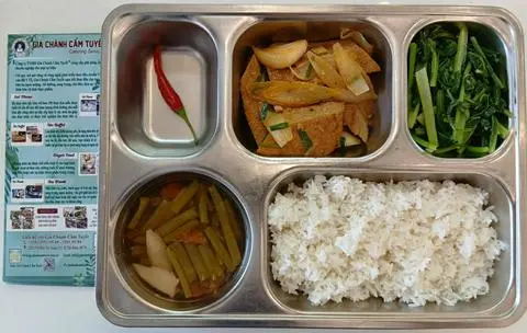 Hình ảnh CƠM VP CHẢ CÁ KHO THƠM